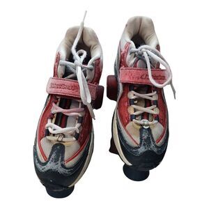 Brittany Spears                4 Wheeler Roller Shoes